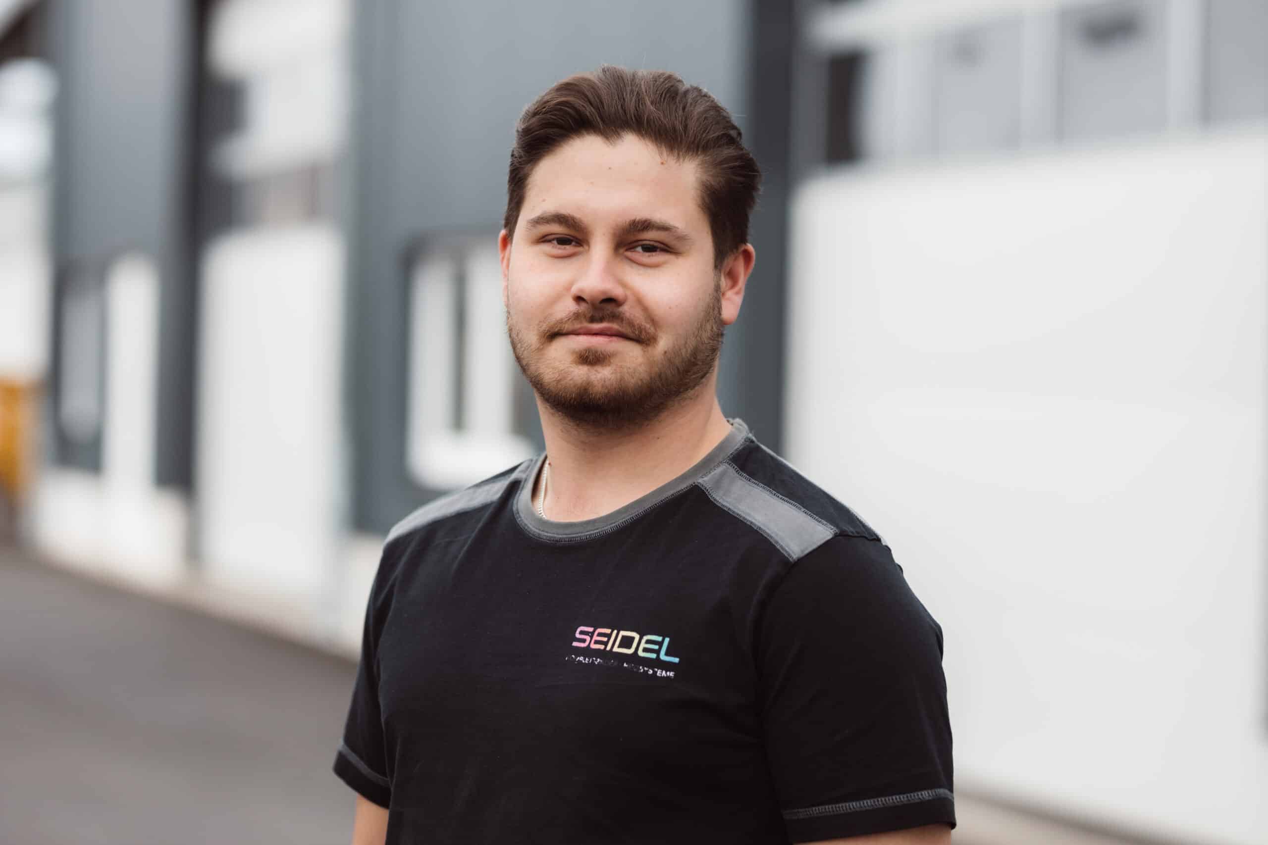 Geselle
Schwerpunkte: Bäder, Heizungsanlagen
Im Team seit August 2020